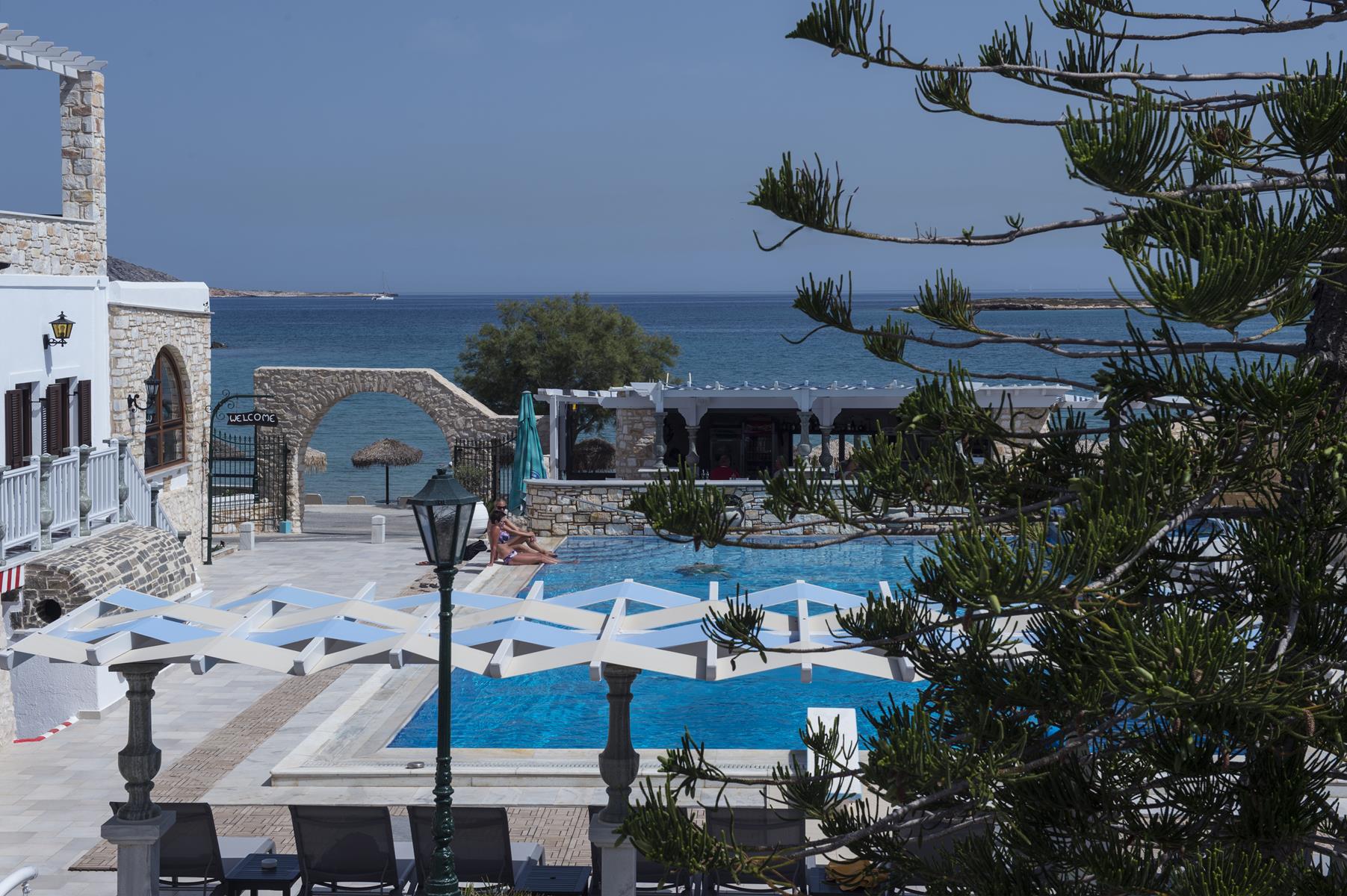 hotels in paros Greece | contaratos beach